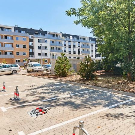 Vintage Apartment In New Estate With Parking - Krzyki Wroclaw By Noclegi Renters Extérieur photo