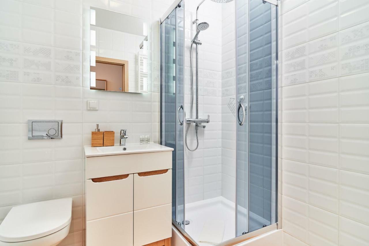 Vintage Apartment In New Estate With Parking - Krzyki Wroclaw By Noclegi Renters Extérieur photo