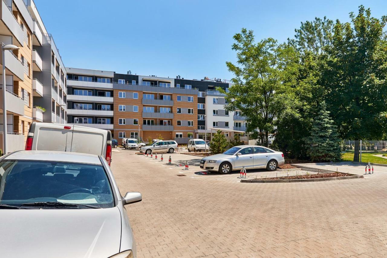 Vintage Apartment In New Estate With Parking - Krzyki Wroclaw By Noclegi Renters Extérieur photo