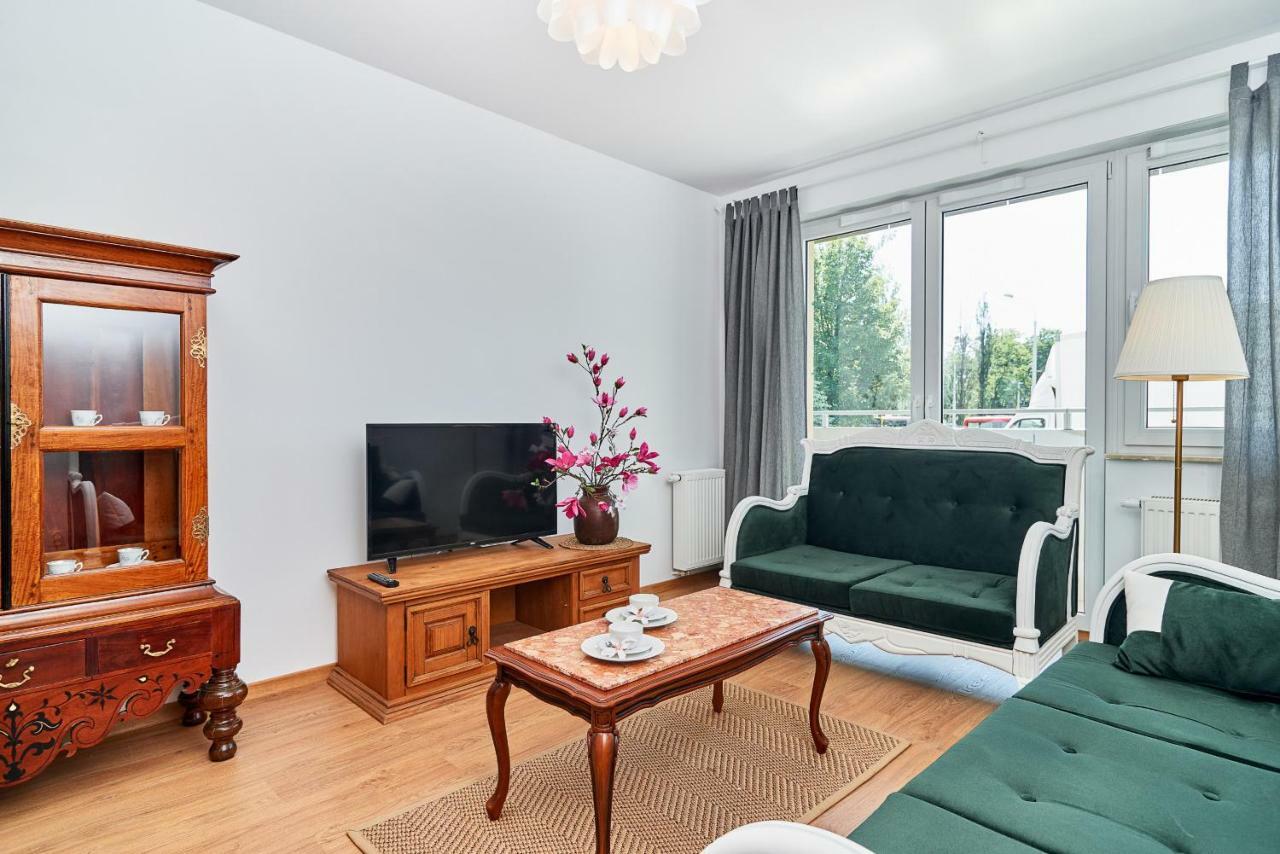 Vintage Apartment In New Estate With Parking - Krzyki Wroclaw By Noclegi Renters Extérieur photo