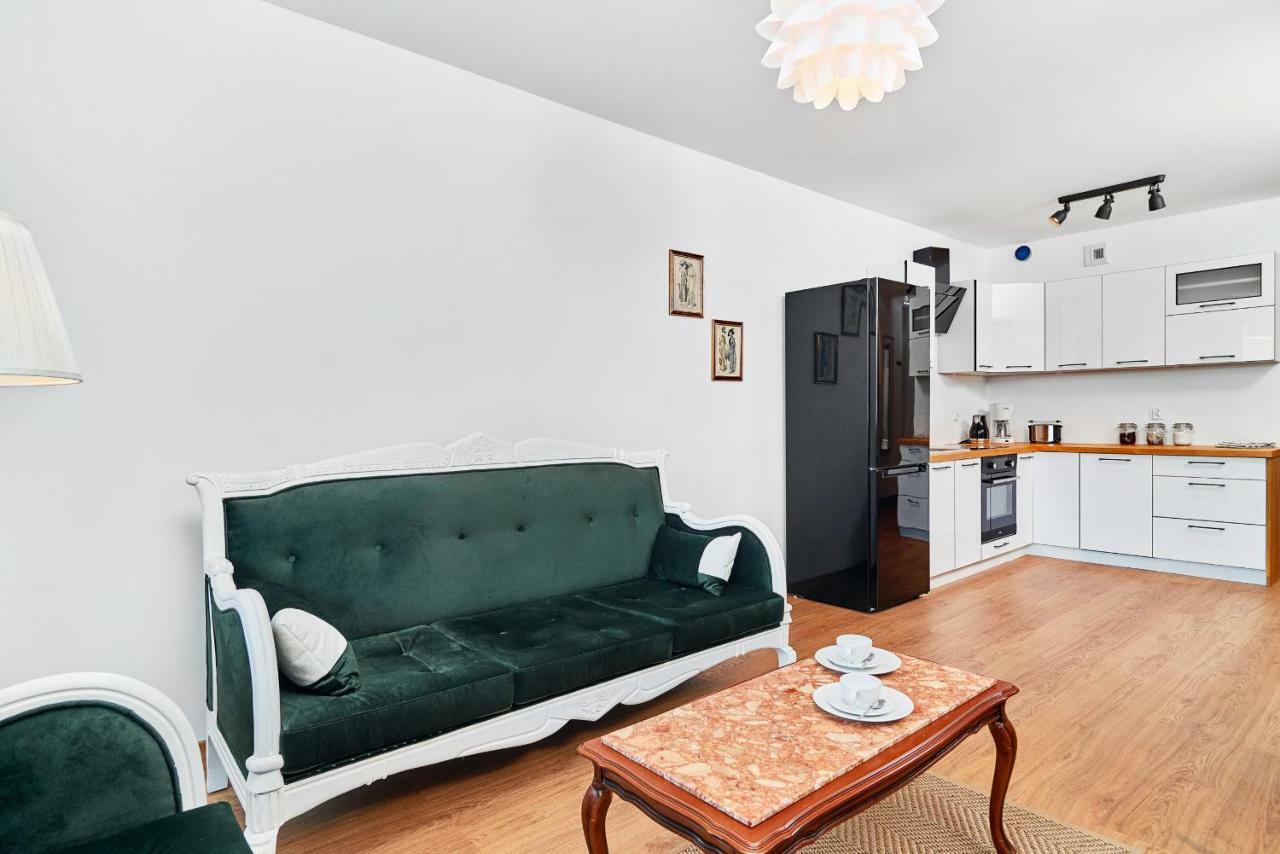Vintage Apartment In New Estate With Parking - Krzyki Wroclaw By Noclegi Renters Extérieur photo